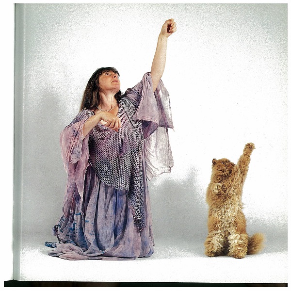 Dancing with arm-paw up